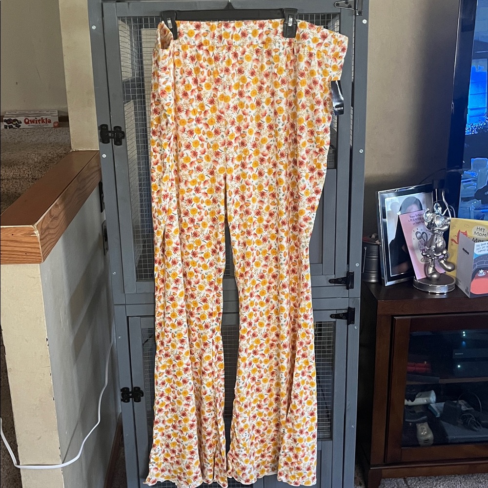 FESTI Floral Print Pants
